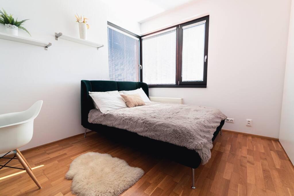 Prague Marina River View Apartment Close To City Centre Free Parking Extérieur photo