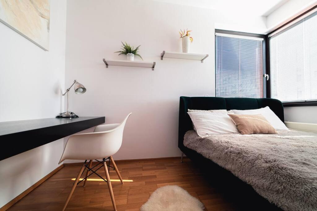 Prague Marina River View Apartment Close To City Centre Free Parking Extérieur photo